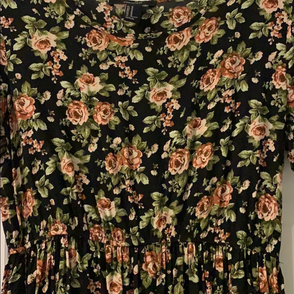Flower dress - Picture 2 of 3